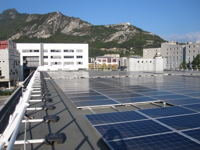 Centrale photovoltaïque sur une toiture de GEG